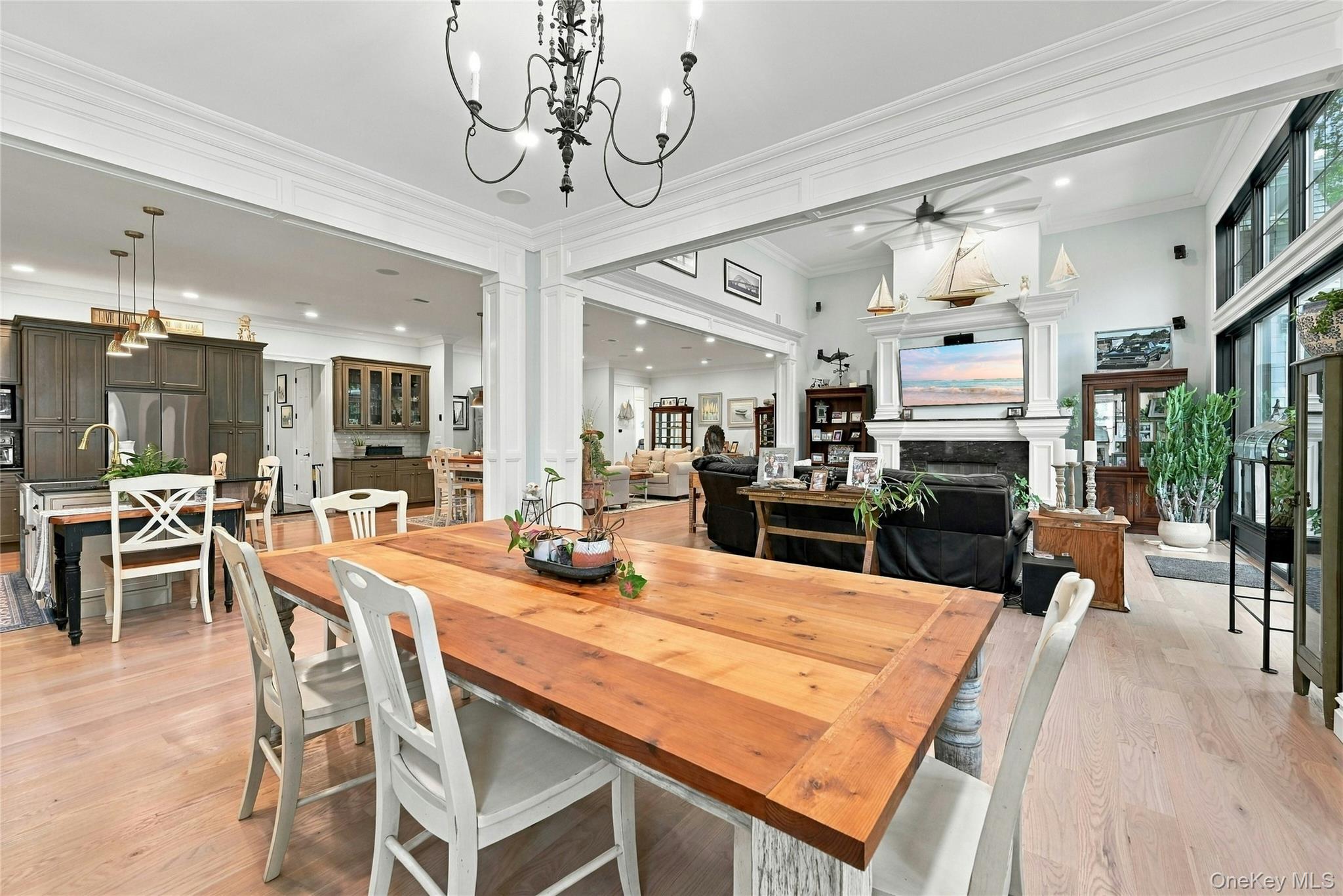 595 Moriches Road Property Photo 11