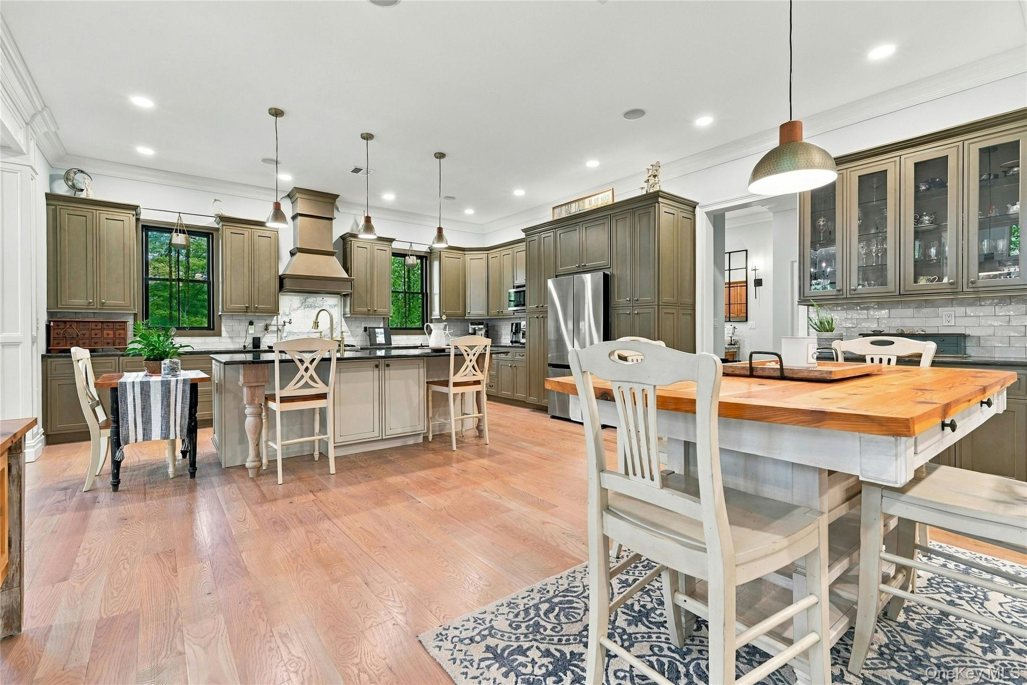 595 Moriches Road Property Photo 12