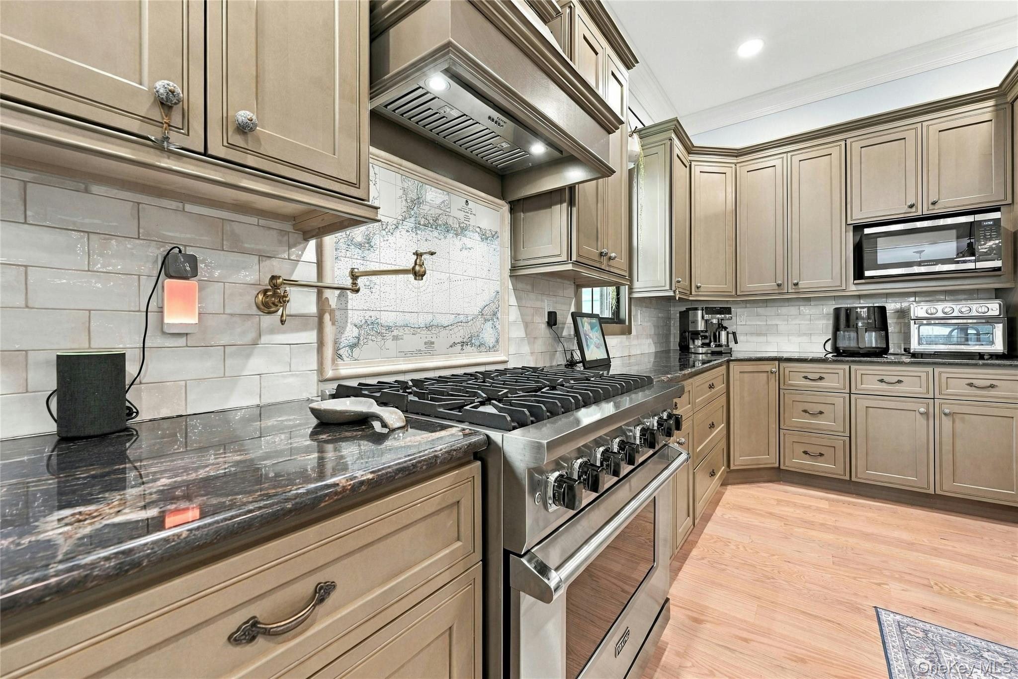 595 Moriches Road Property Photo 14
