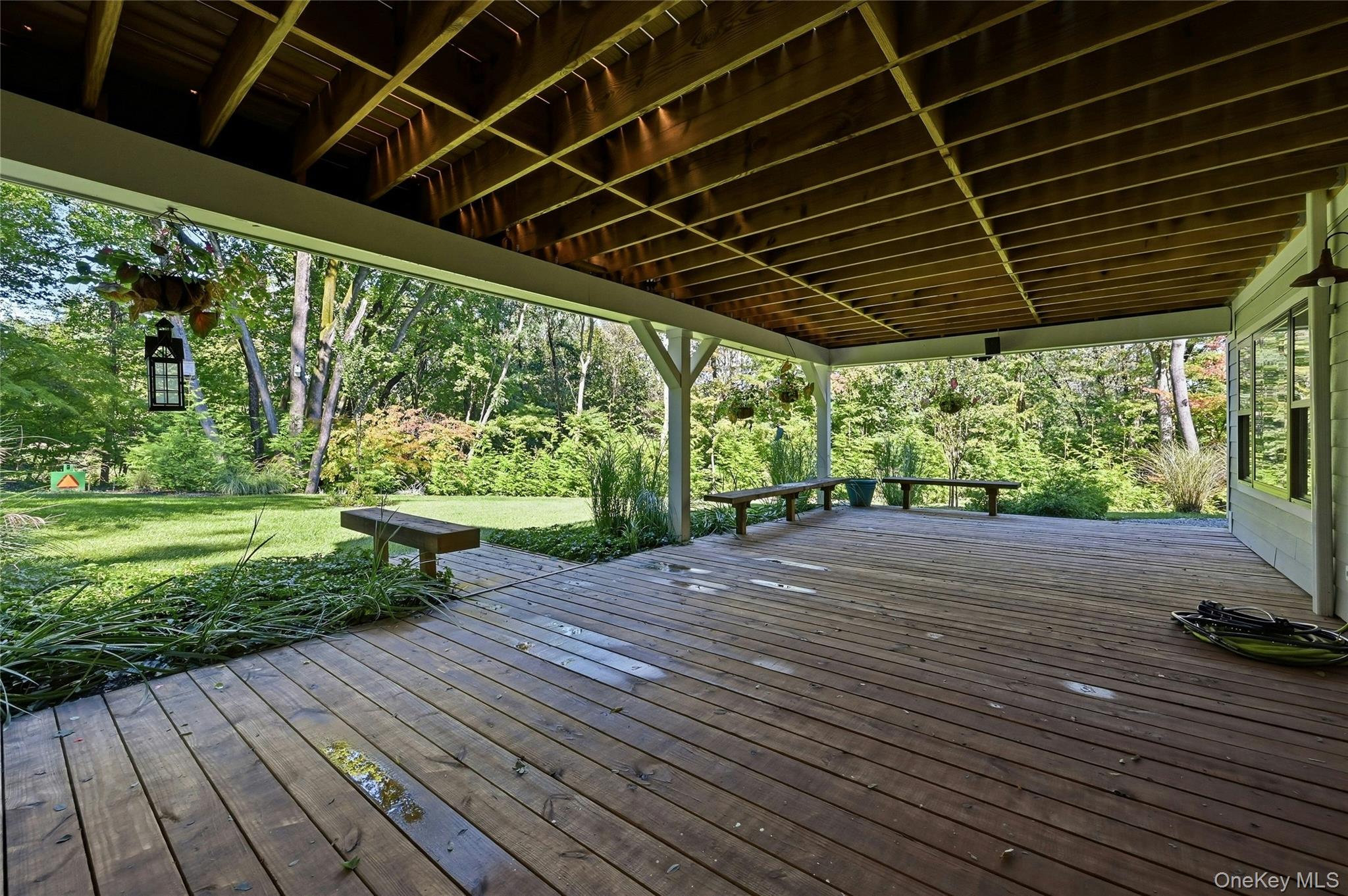595 Moriches Road Property Photo 29
