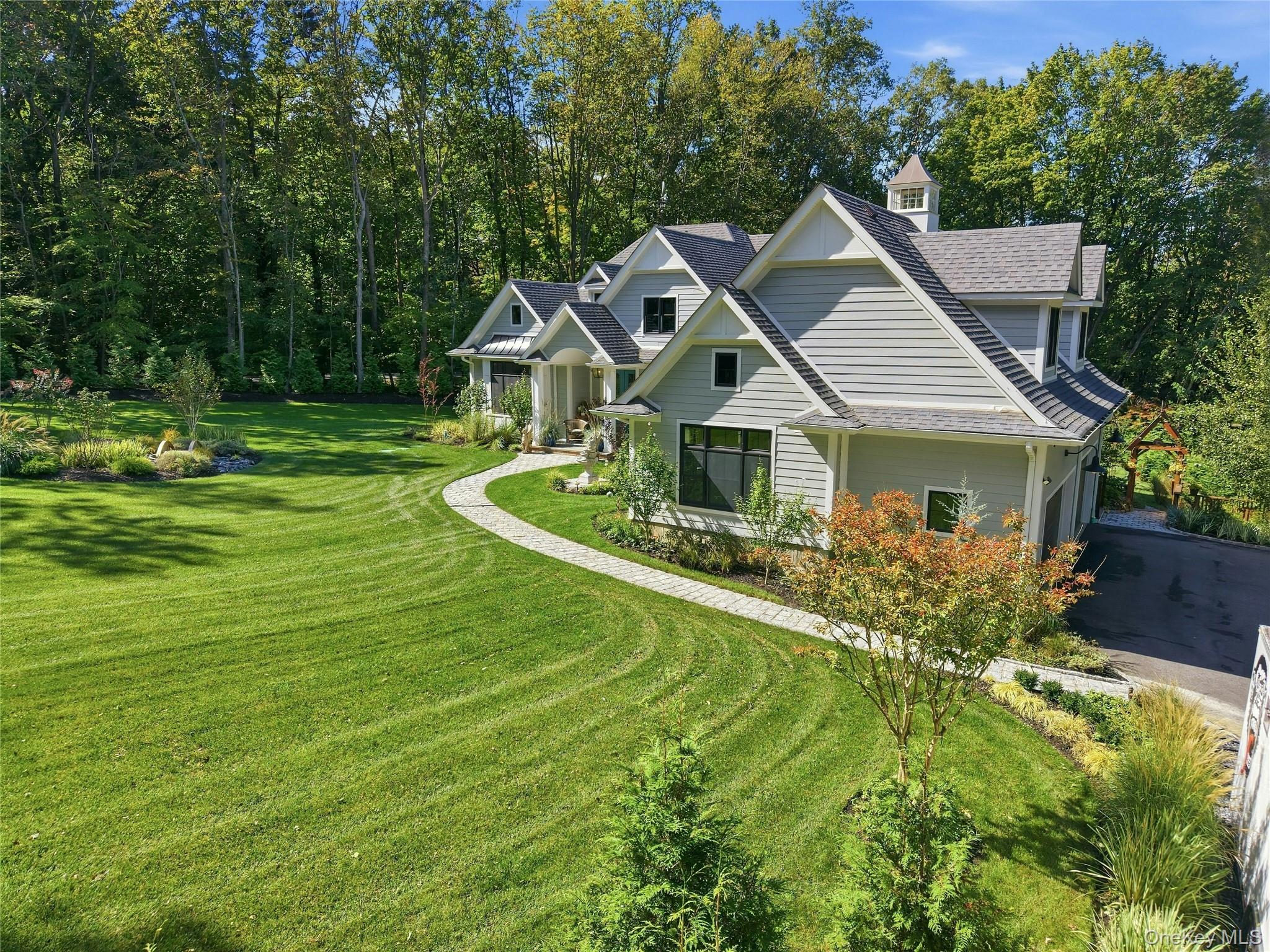 595 Moriches Road Property Photo 45