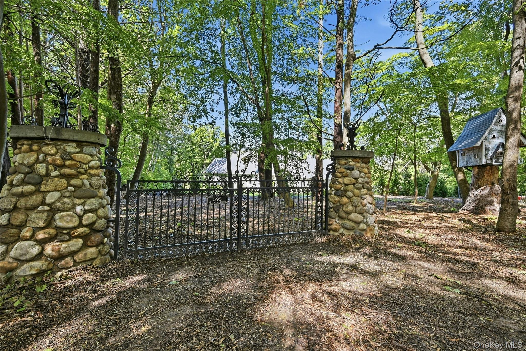 595 Moriches Road Property Photo 47