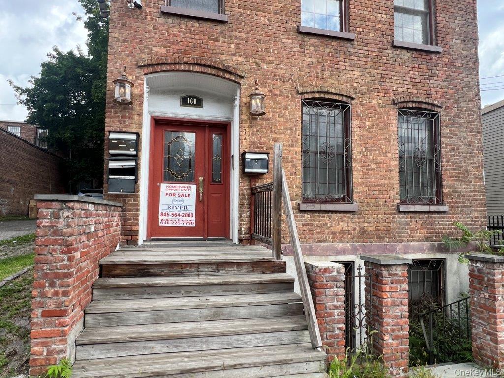 160 Ann Street Property Photo 2
