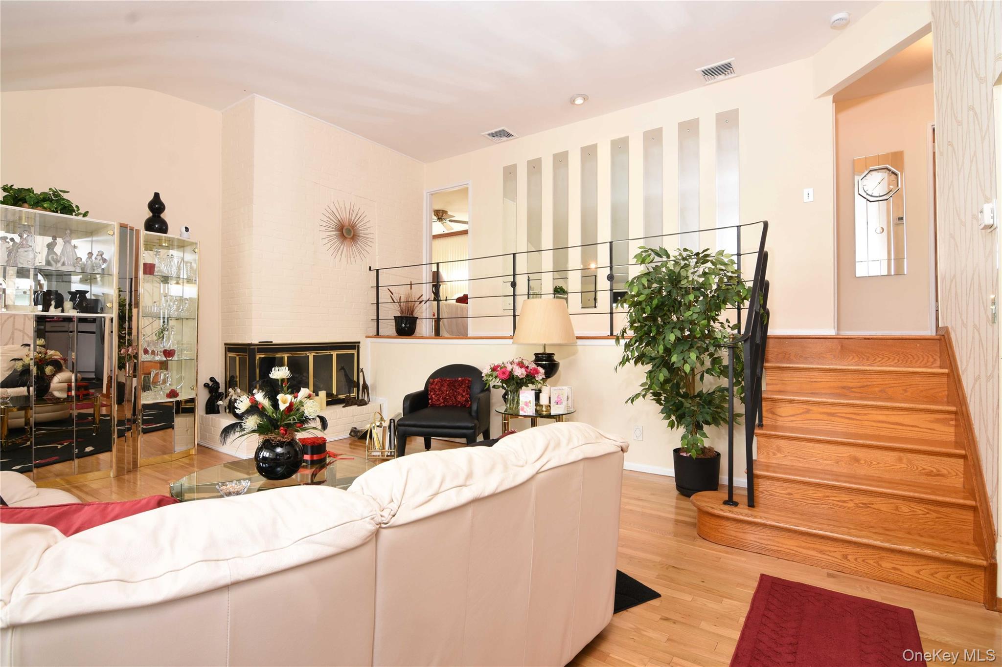 3758 Windsor Drive Property Photo 4