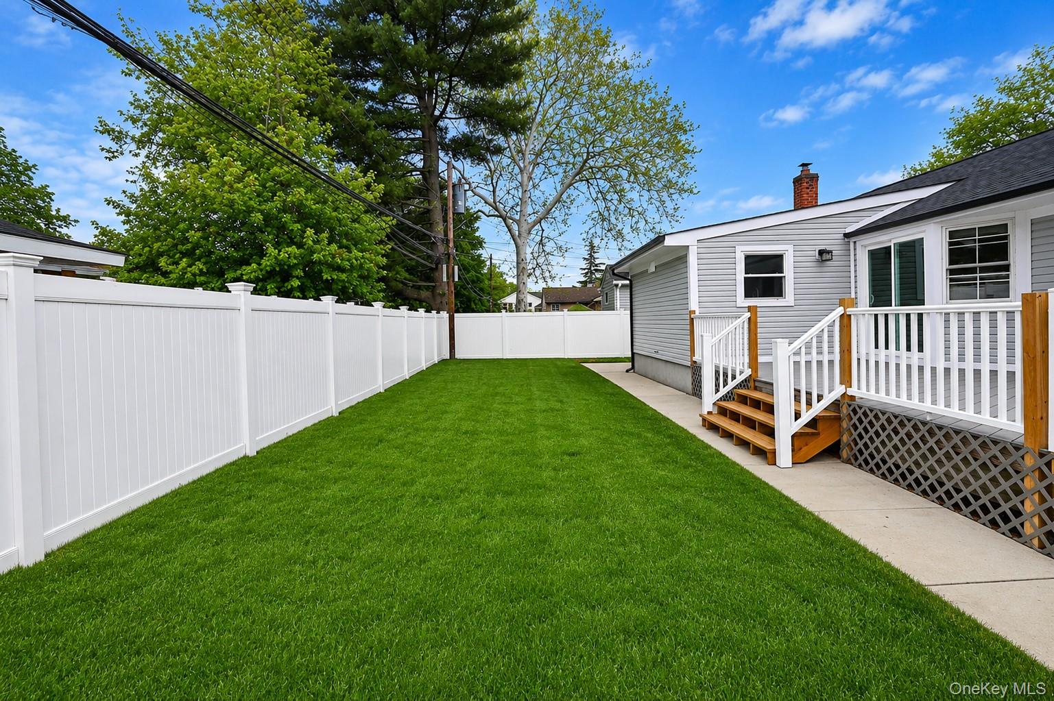 224 Hungry Harbor Road Property Photo 5
