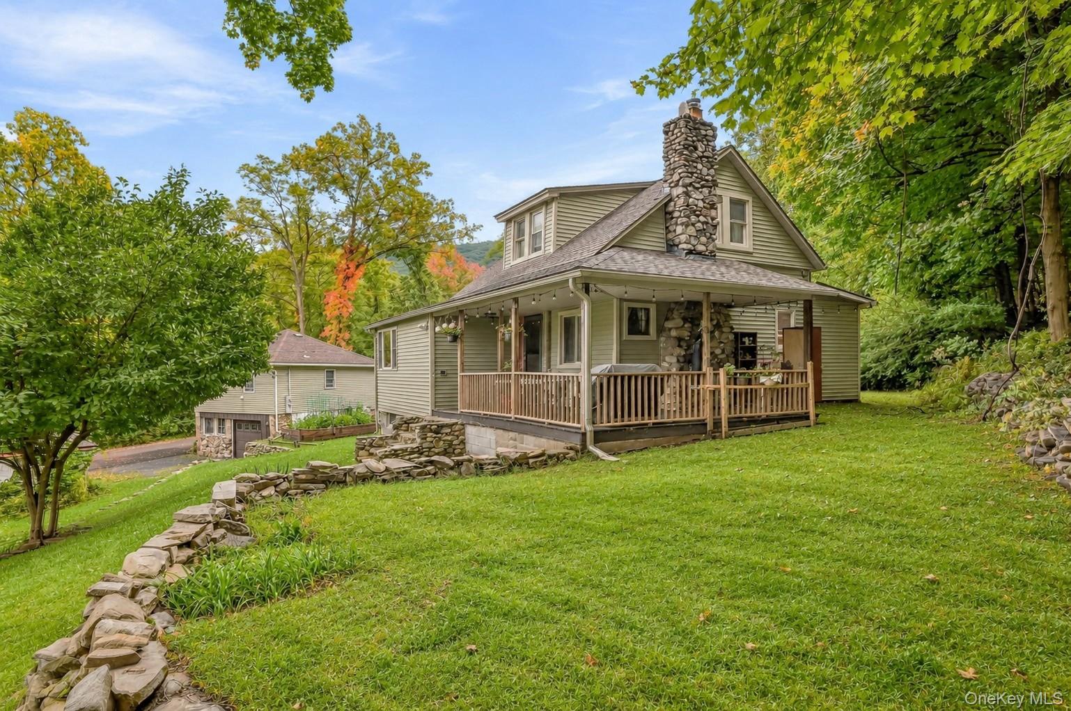 2 Iris Road Property Photo 1