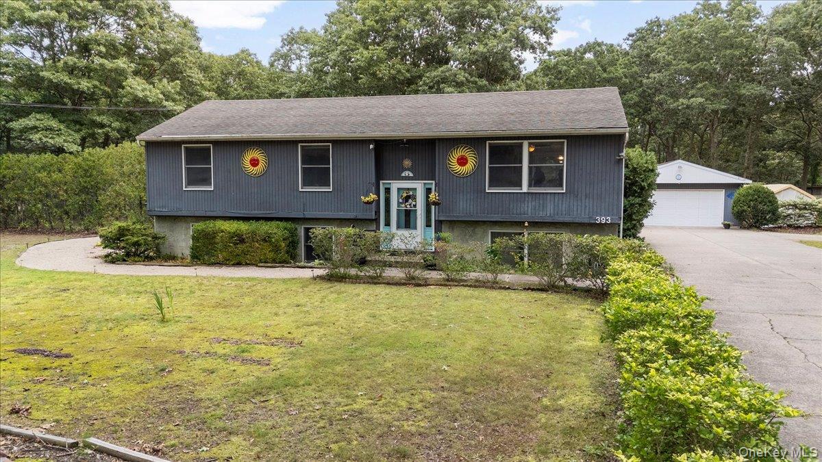 393 Railroad Avenue Property Photo 2