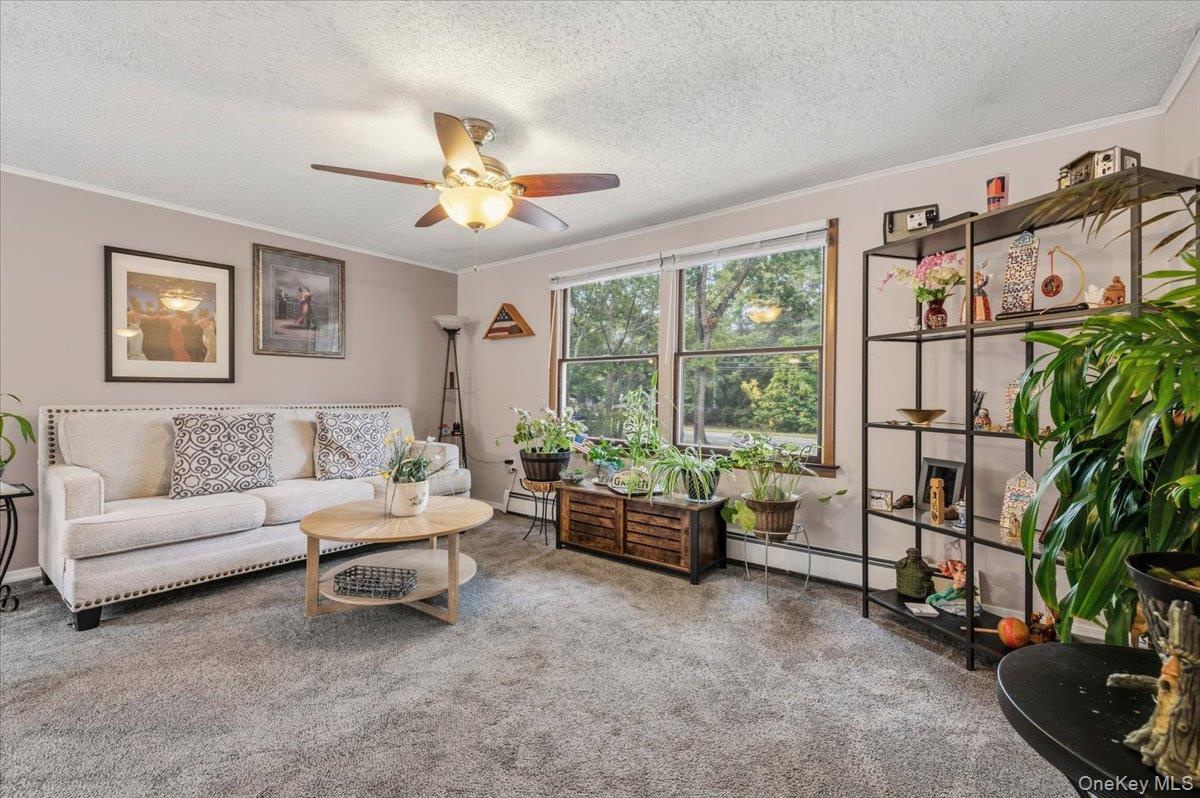 393 Railroad Avenue Property Photo 4