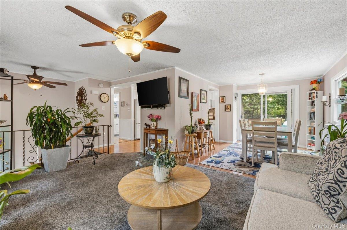 393 Railroad Avenue Property Photo 6
