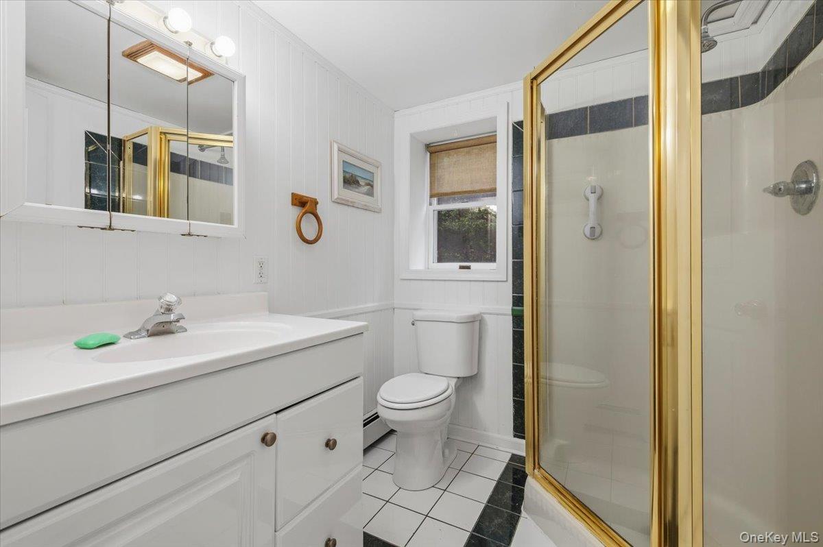 393 Railroad Avenue Property Photo 23