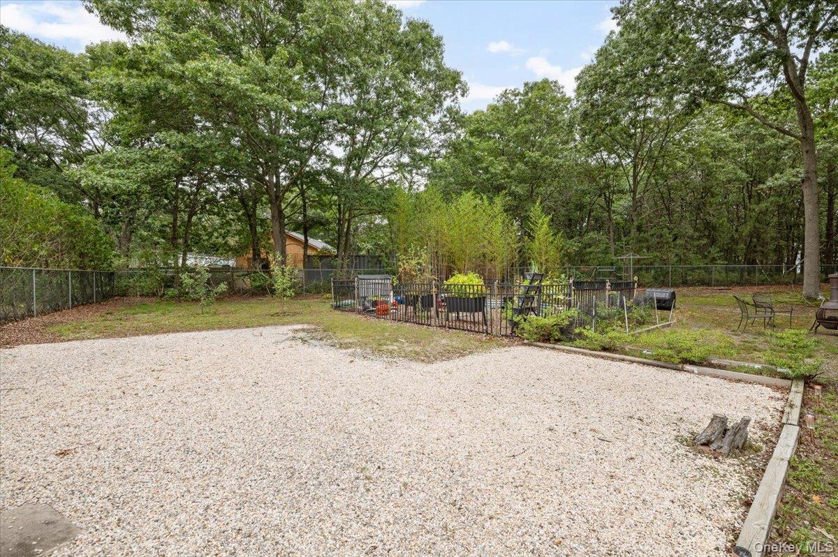 393 Railroad Avenue Property Photo 31