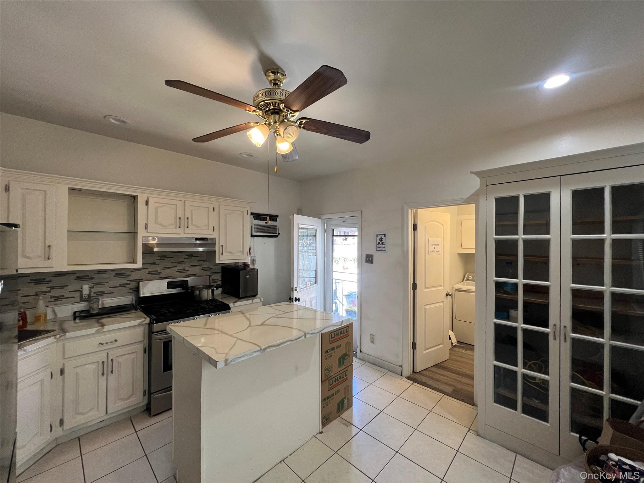 1615 E 51st Street Property Photo 5