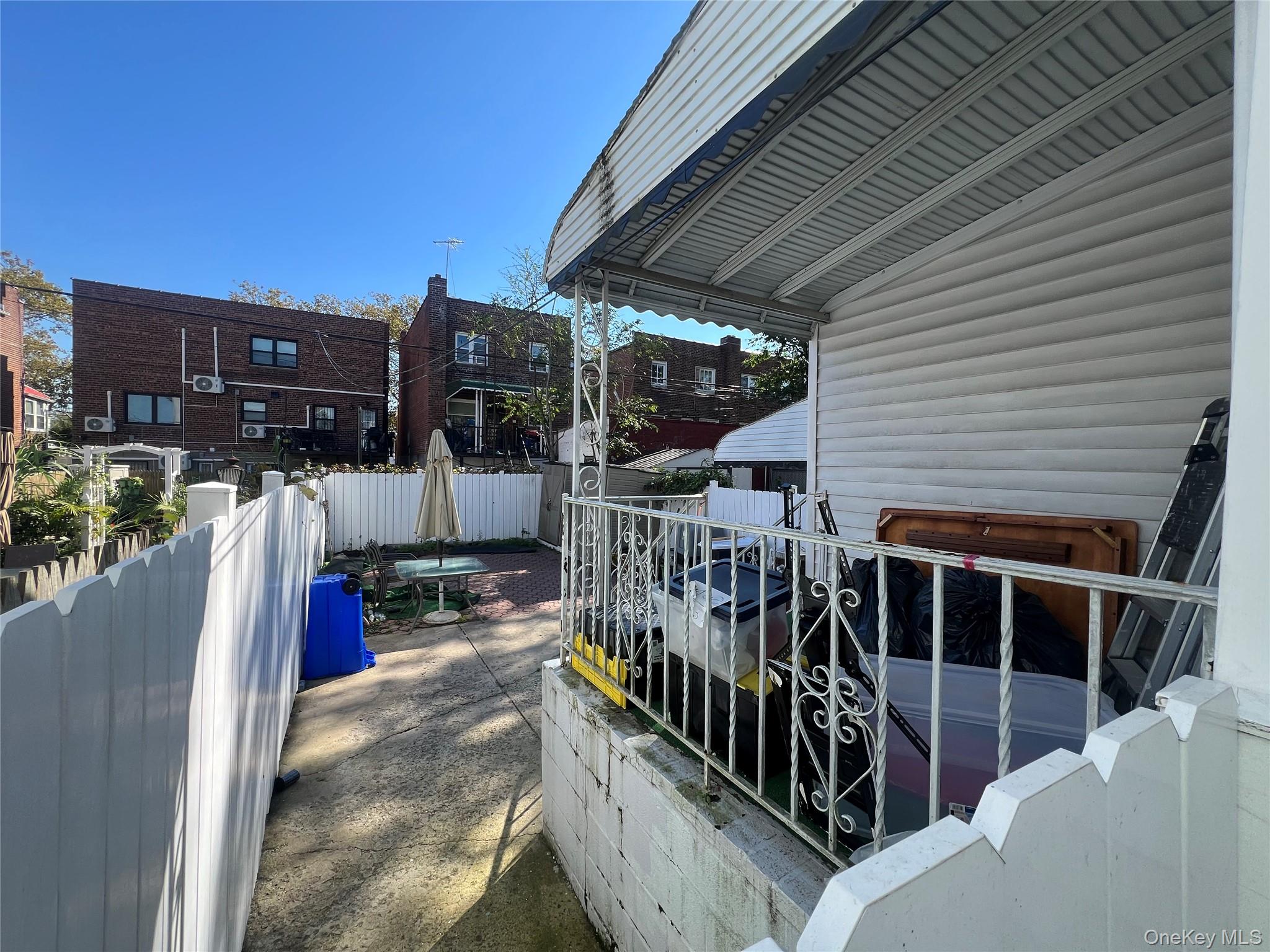 1615 E 51st Street Property Photo 13