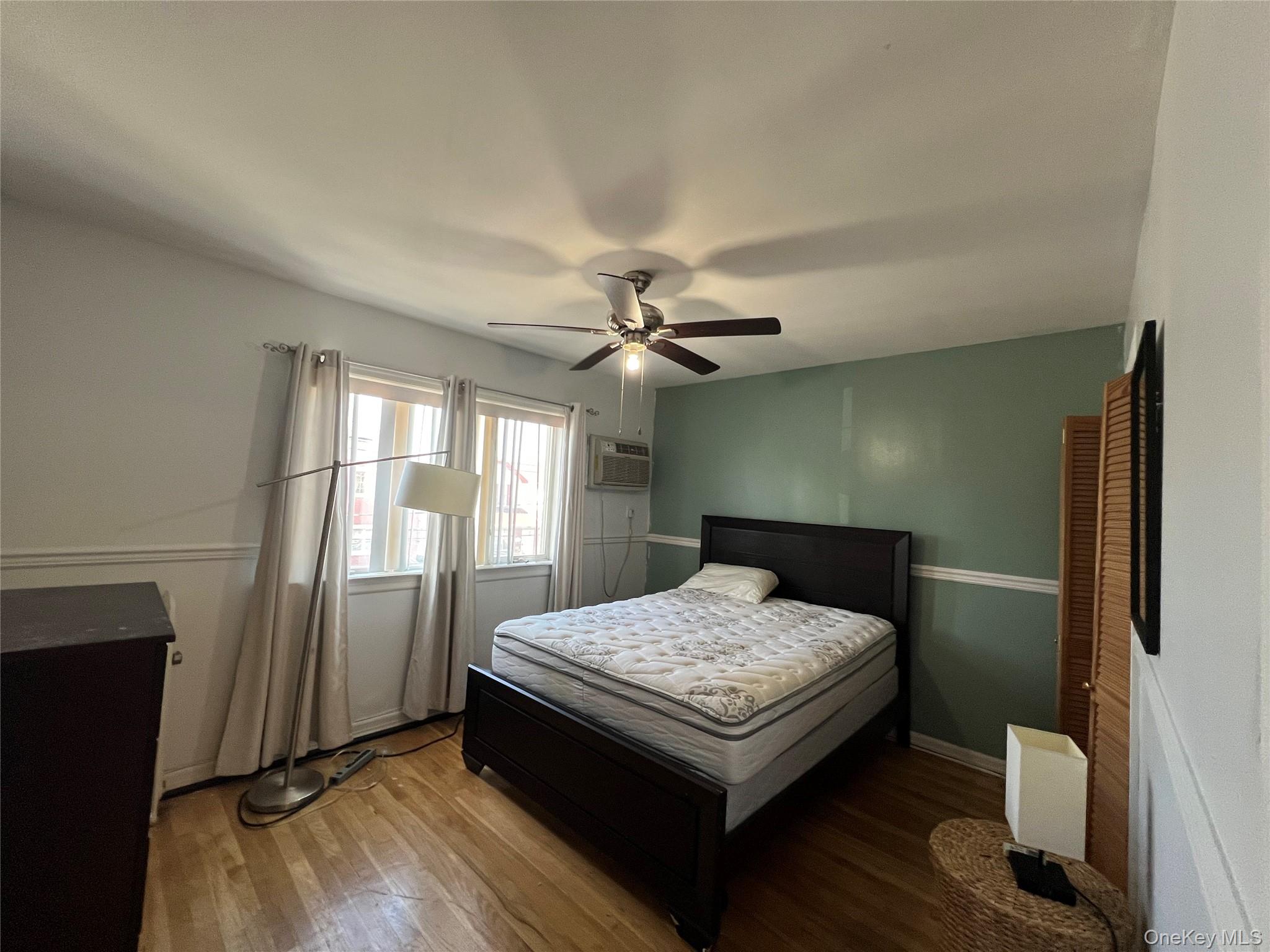 1615 E 51st Street Property Photo 18