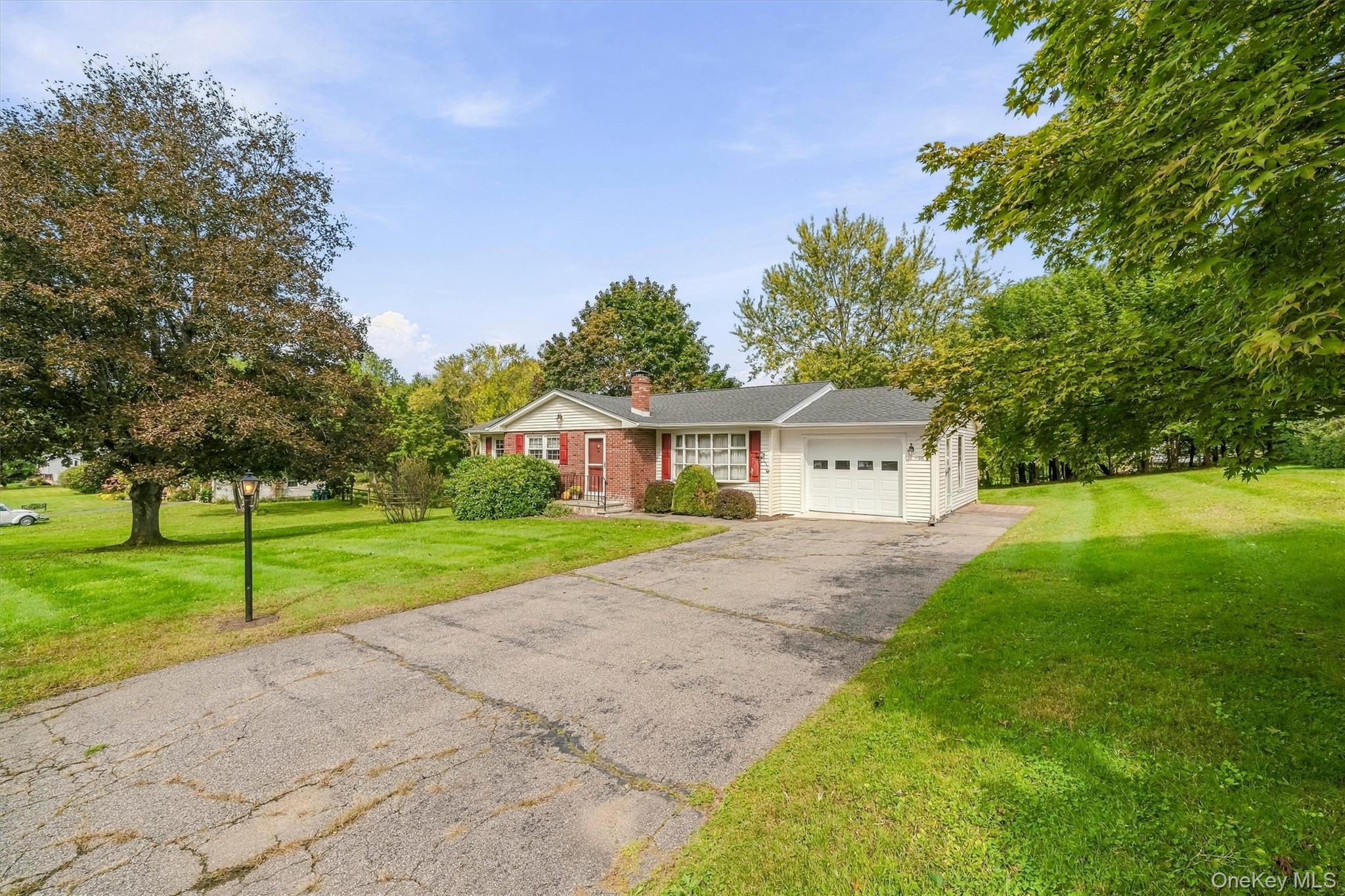 38 Blossom Lane Property Photo 2