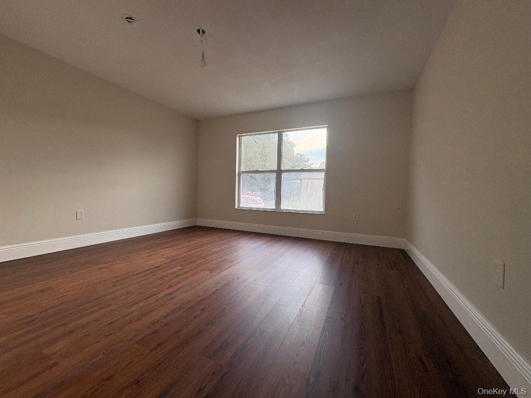 16122 Denham Court Property Photo 4