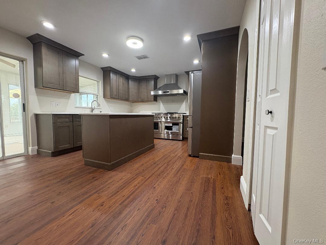 16122 Denham Court Property Photo 10