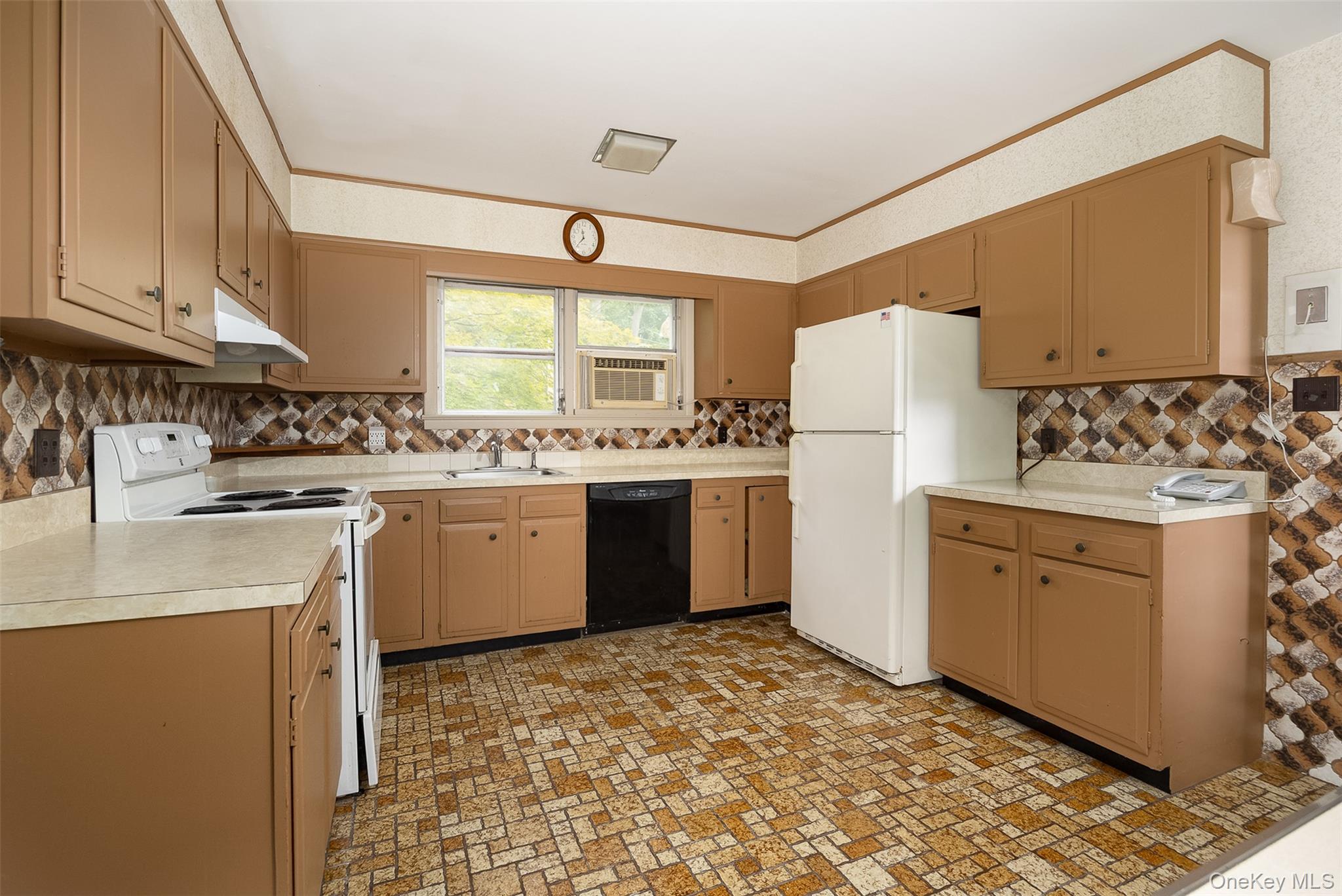 15 Cedar Street Property Photo 19