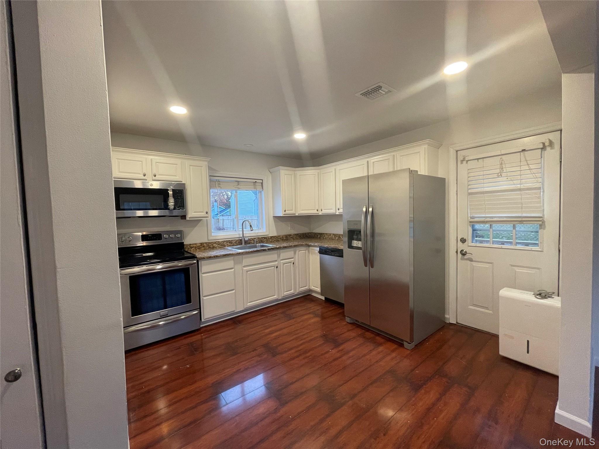 368 Ontario Street Property Photo 2