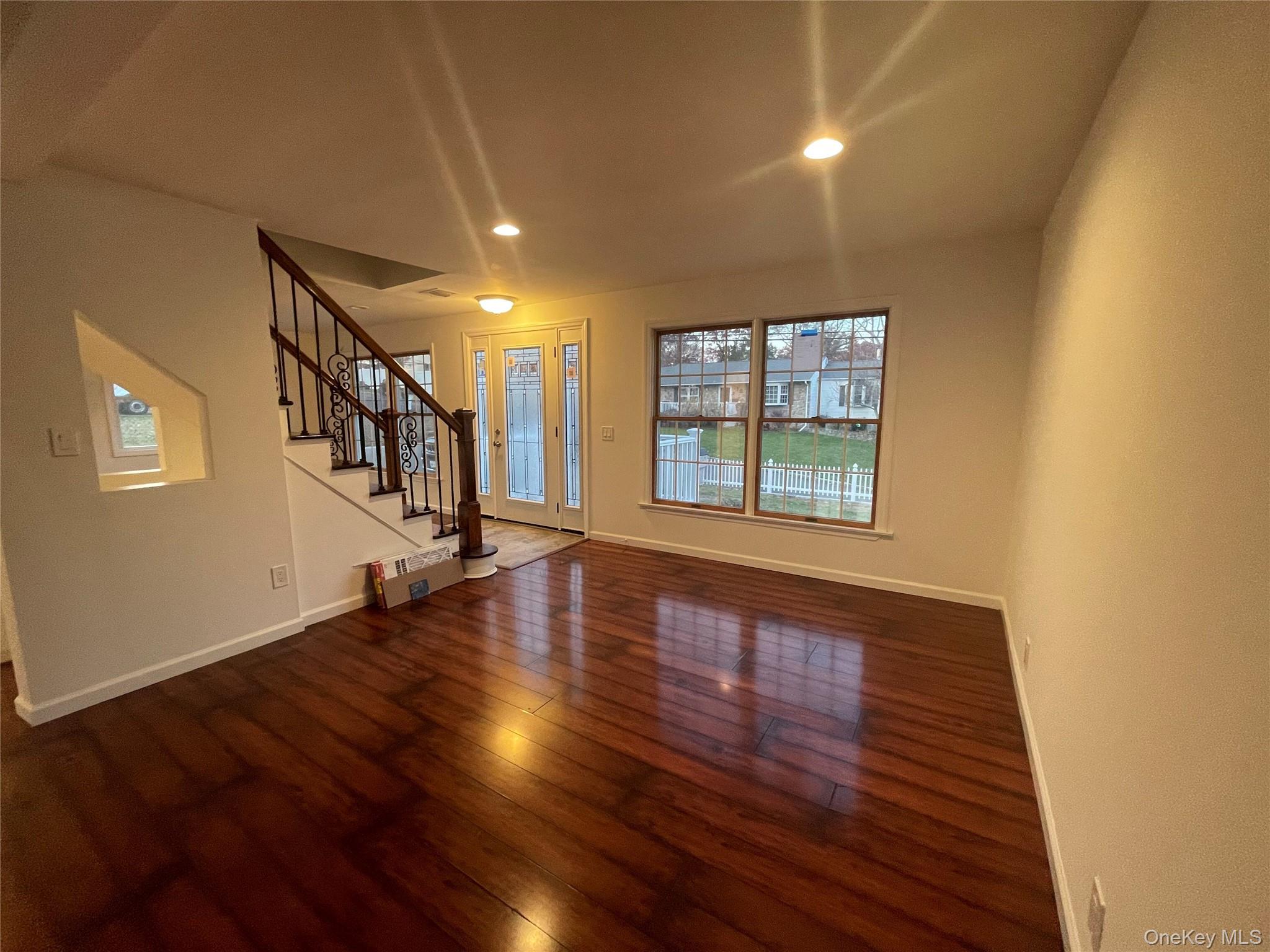 368 Ontario Street Property Photo 8