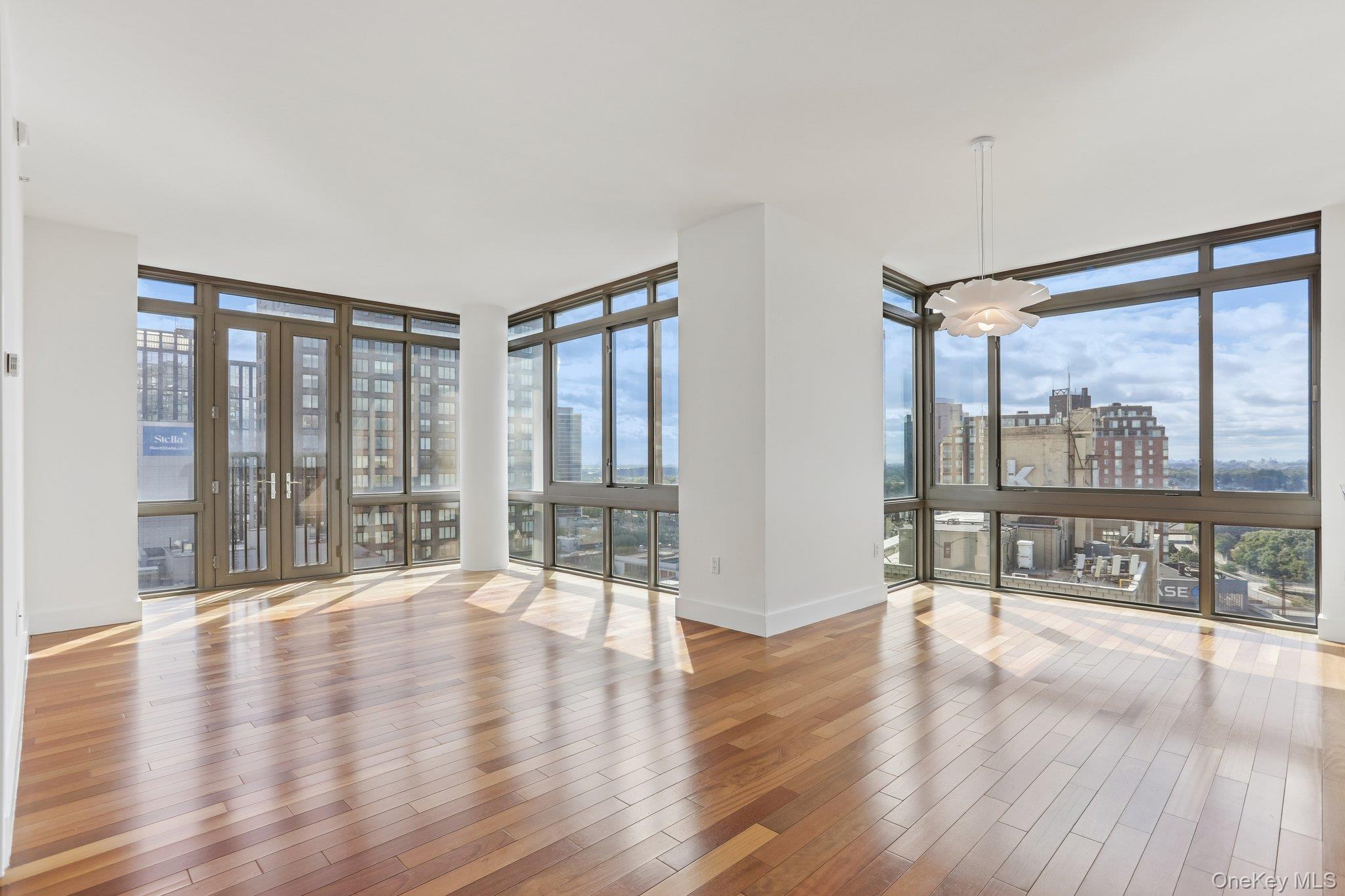 175 Huguenot Street 2006 Property Photo 5