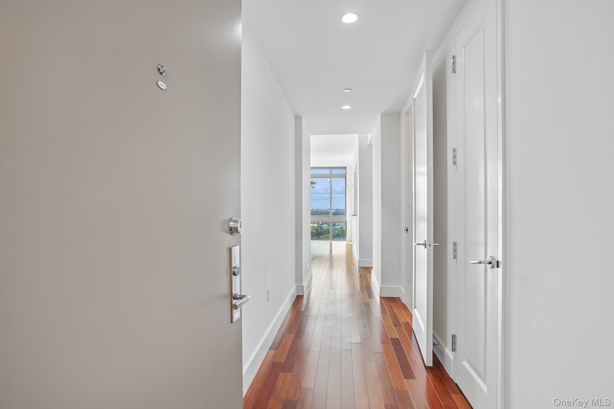 175 Huguenot Street 2006 Property Photo 10