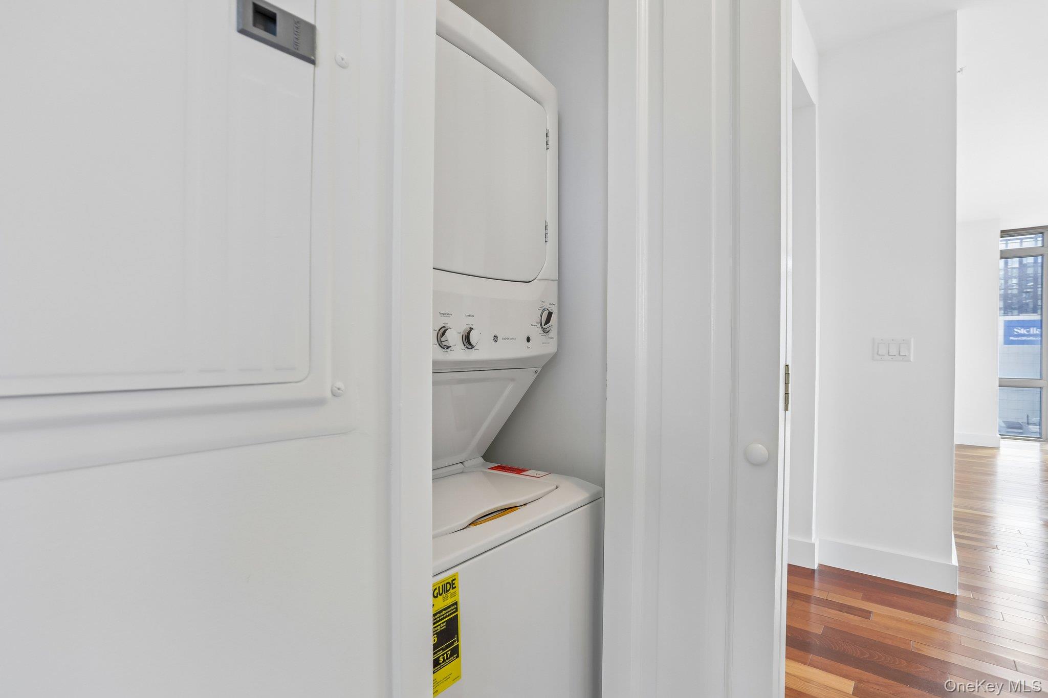 175 Huguenot Street 2006 Property Photo 16