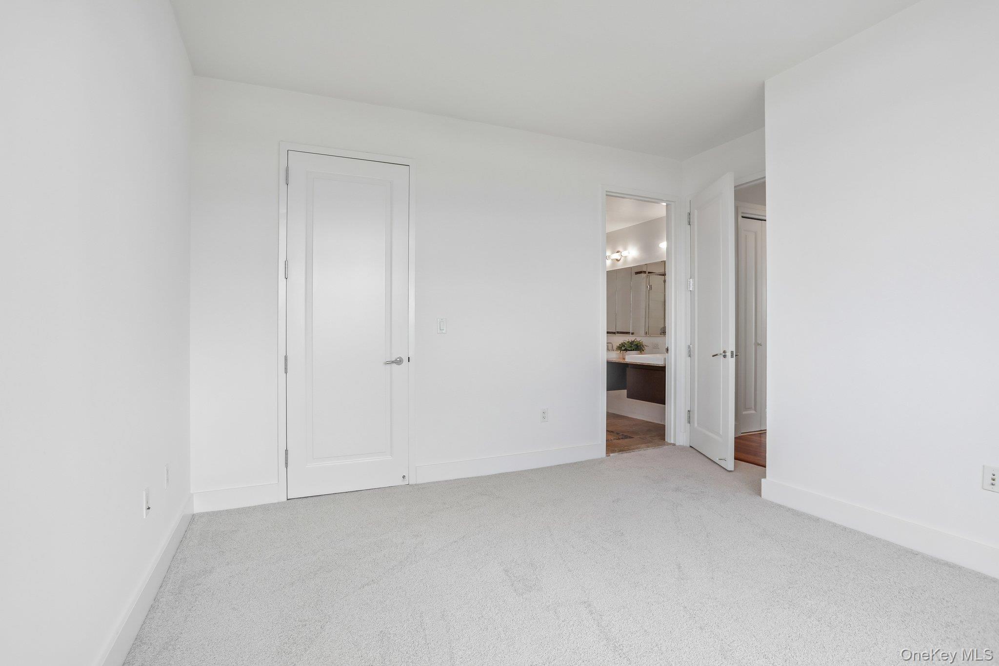 175 Huguenot Street 2006 Property Photo 19