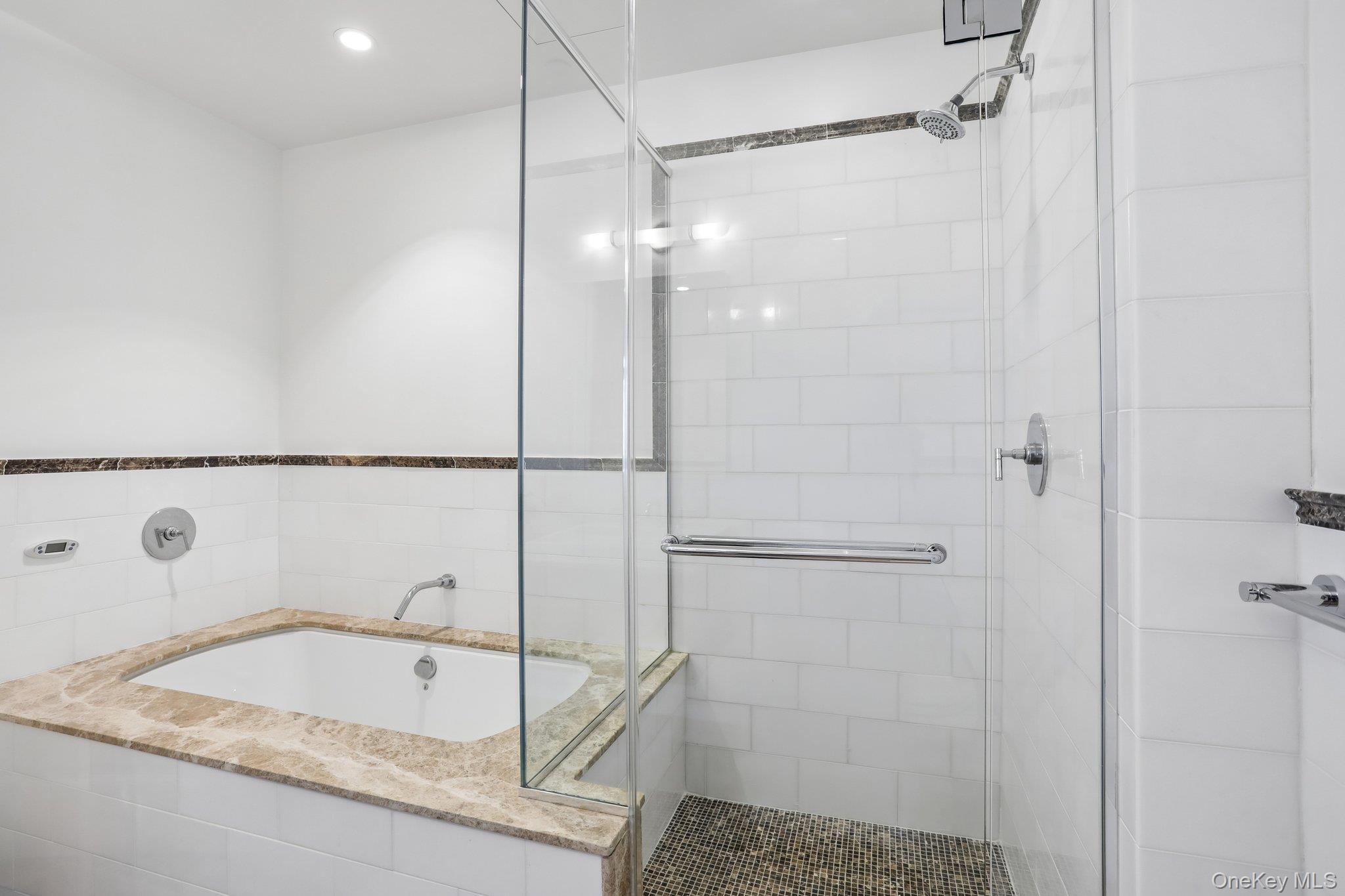 175 Huguenot Street 2006 Property Photo 23