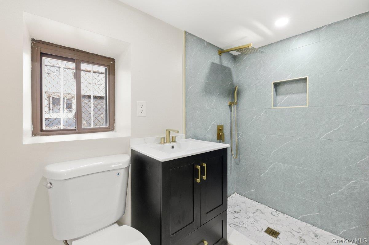 134-51 173rd Street Property Photo 16