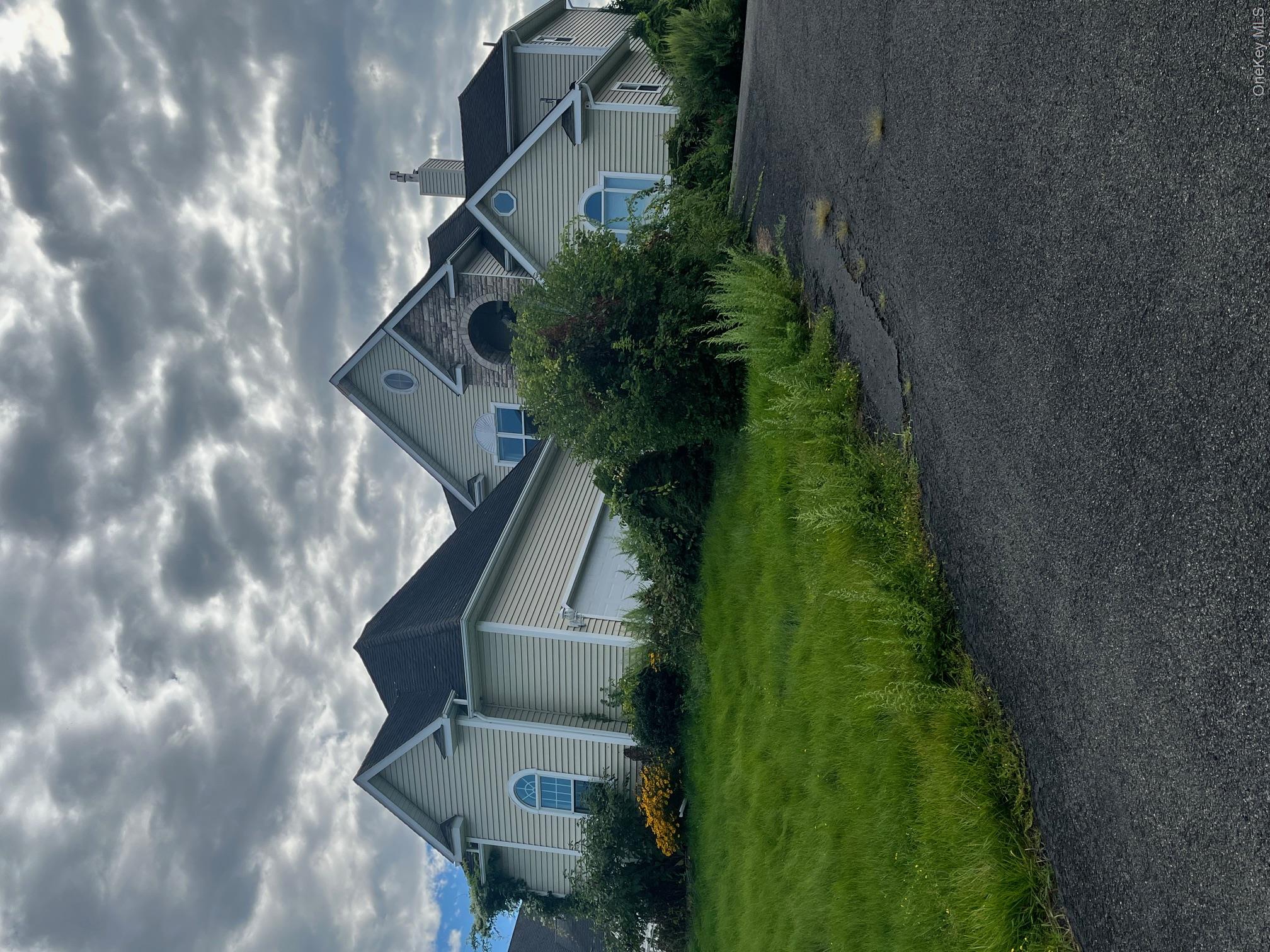 67 Latham Circle Property Photo 1
