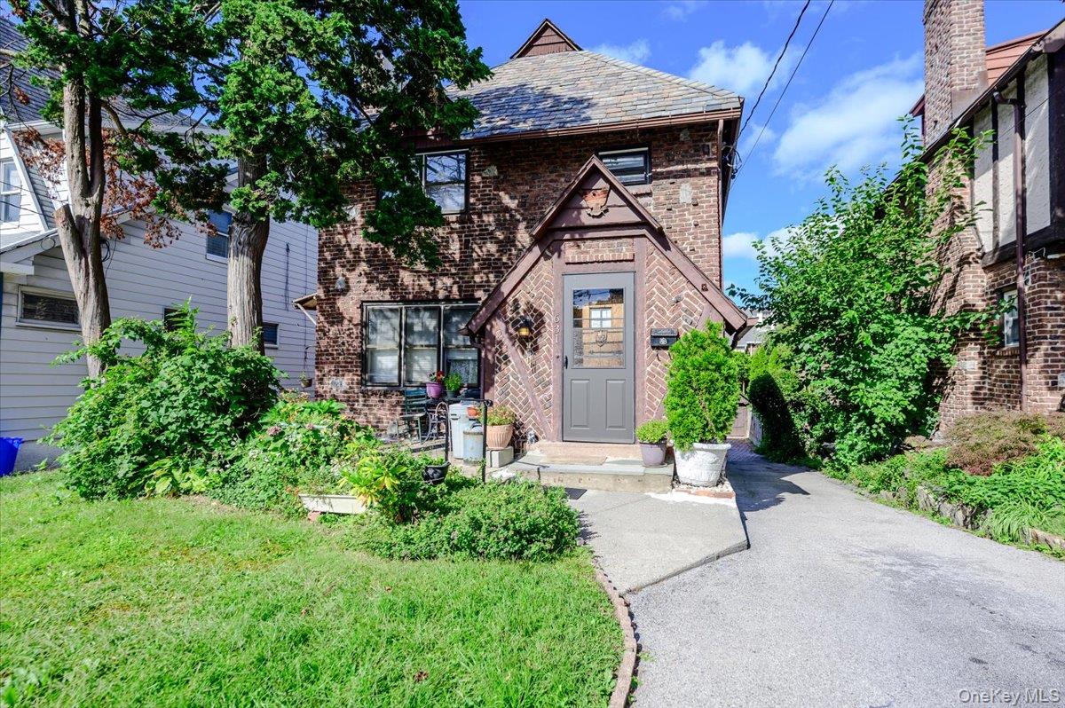631 Kimball Avenue Property Photo 1