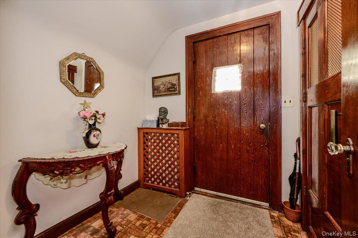 631 Kimball Avenue Property Photo 3