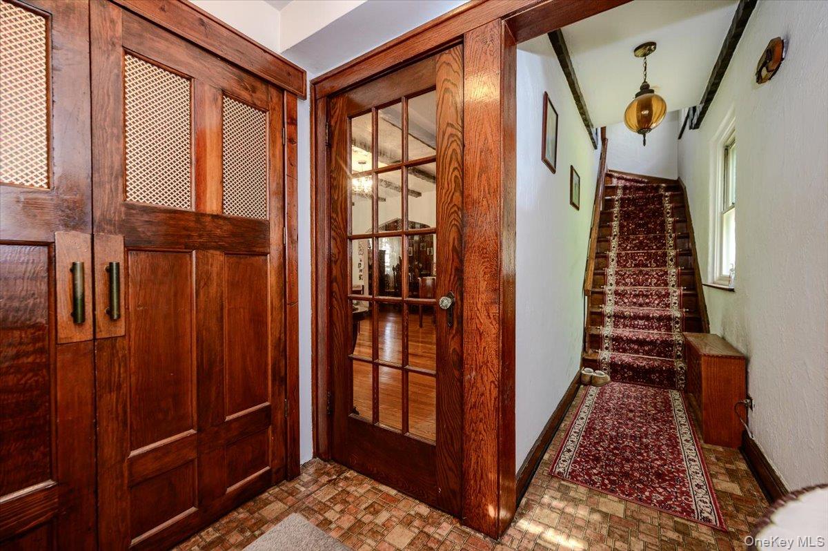 631 Kimball Avenue Property Photo 4