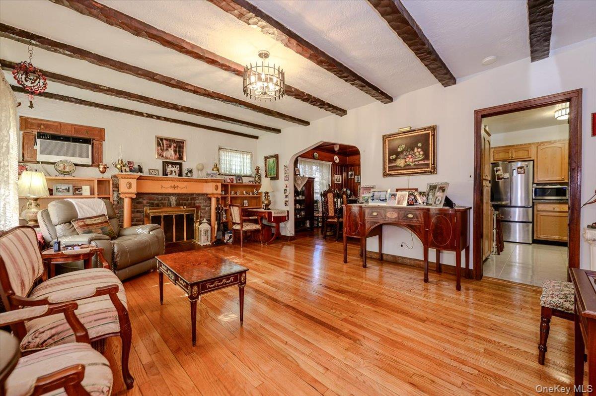 631 Kimball Avenue Property Photo 5