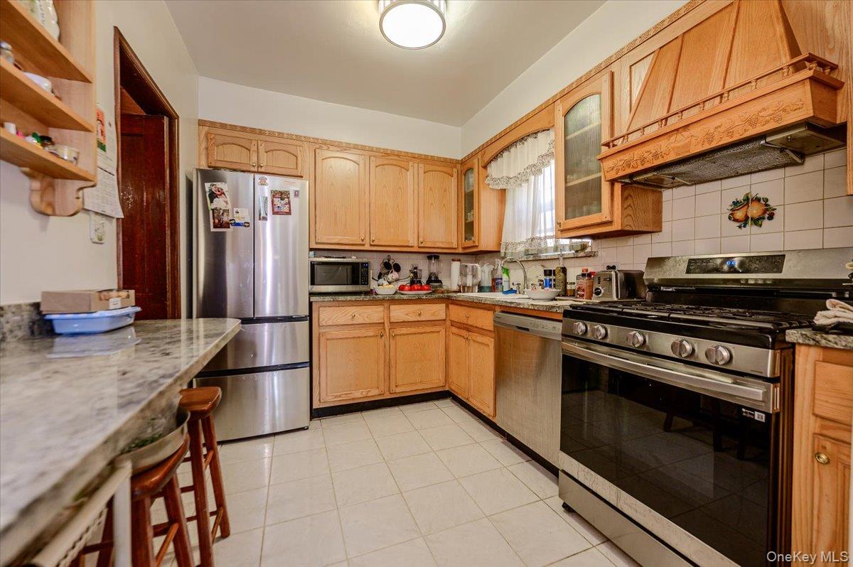 631 Kimball Avenue Property Photo 9