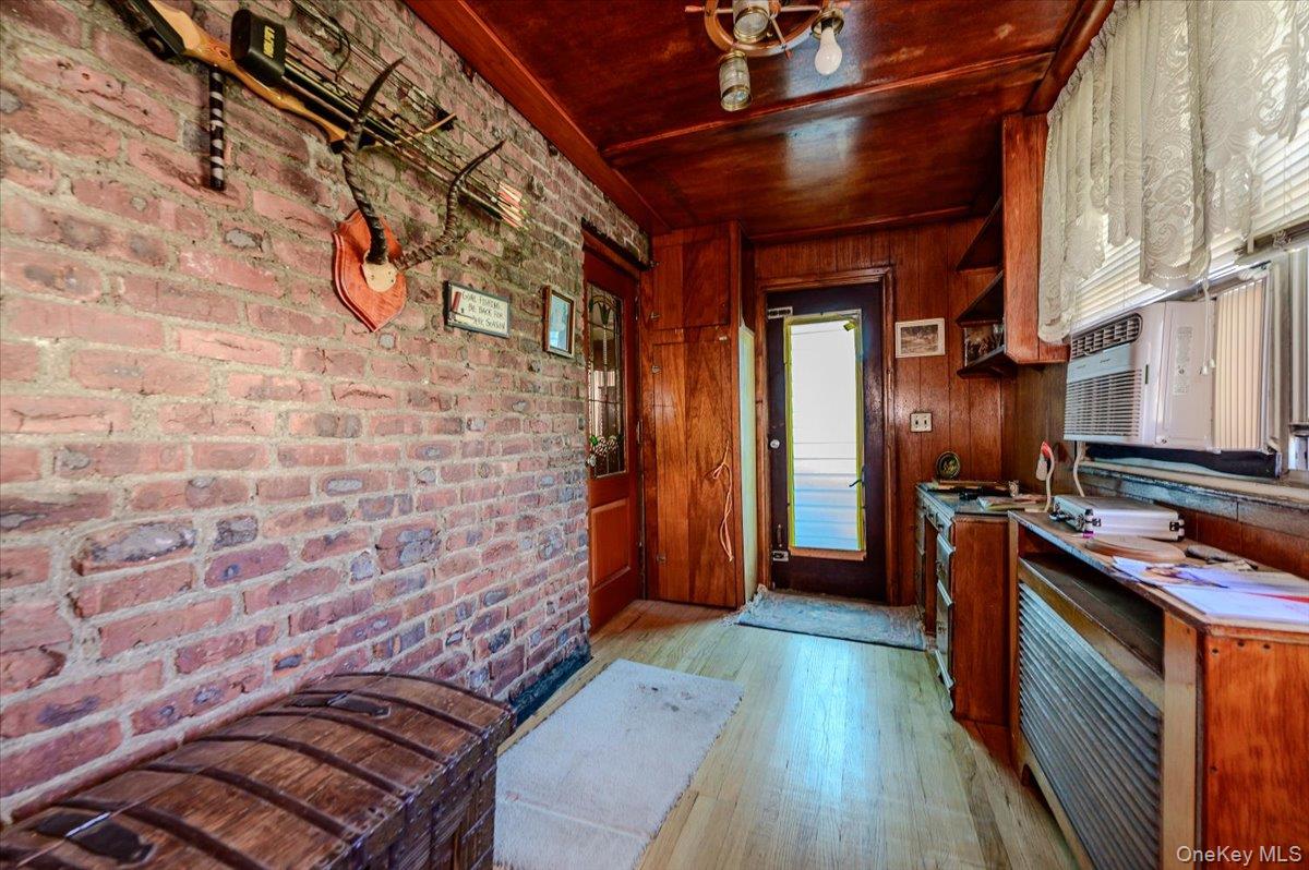 631 Kimball Avenue Property Photo 12