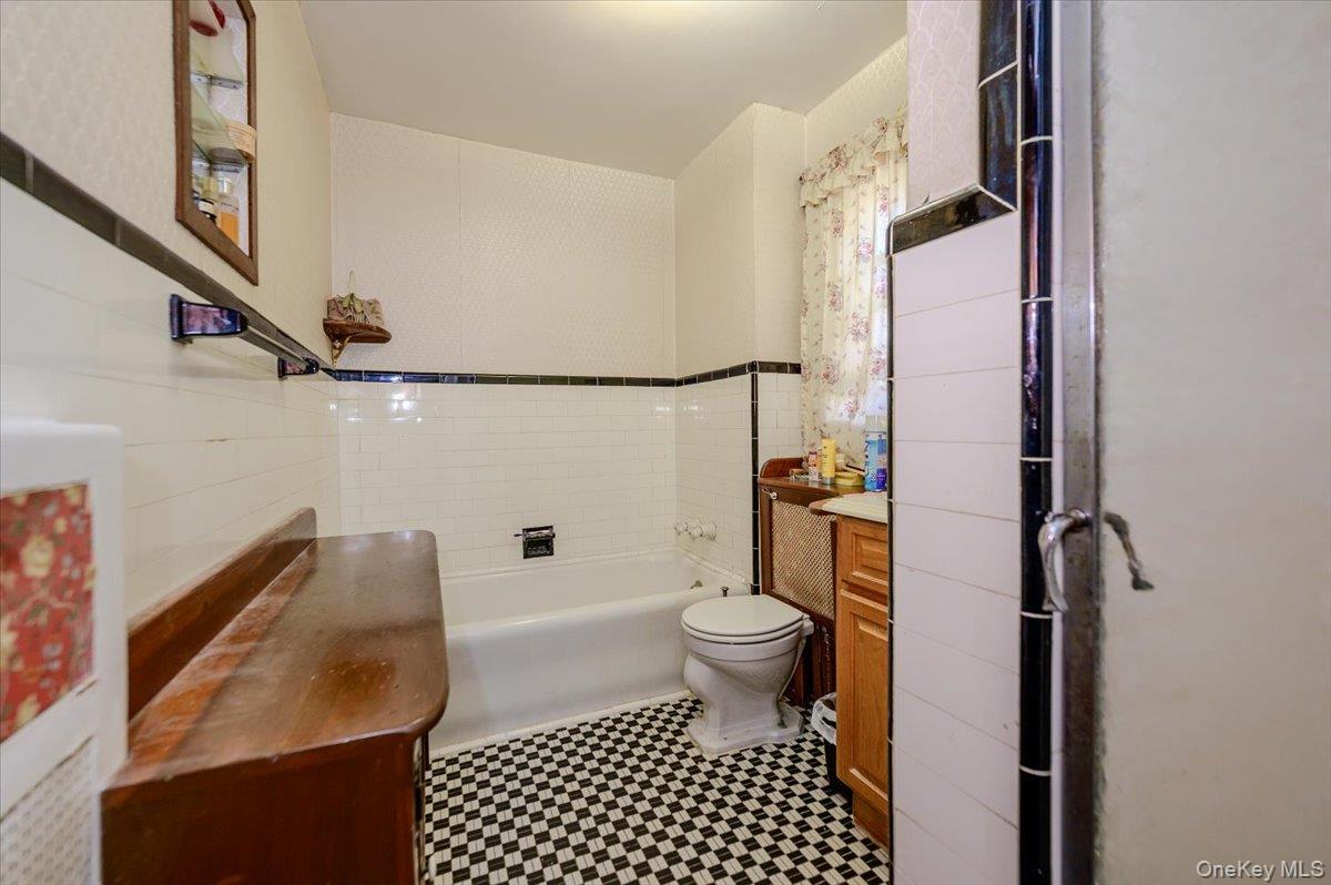 631 Kimball Avenue Property Photo 18
