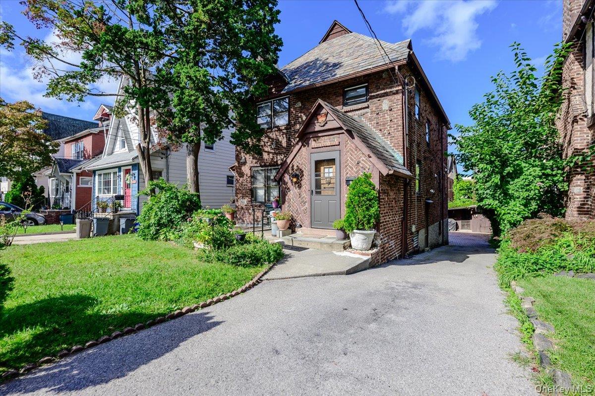 631 Kimball Avenue Property Photo 28