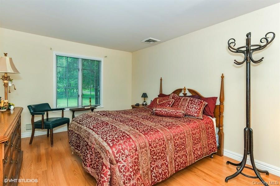 23 Hill House Lane Property Photo 12
