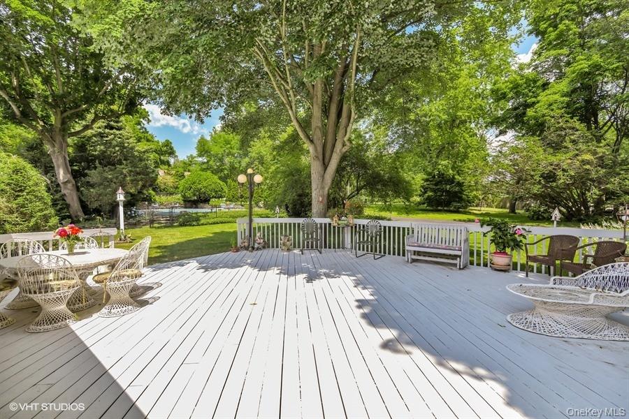 23 Hill House Lane Property Photo 17
