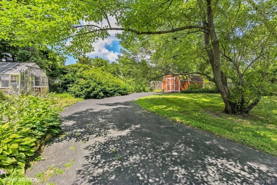 23 Hill House Lane Property Photo 19