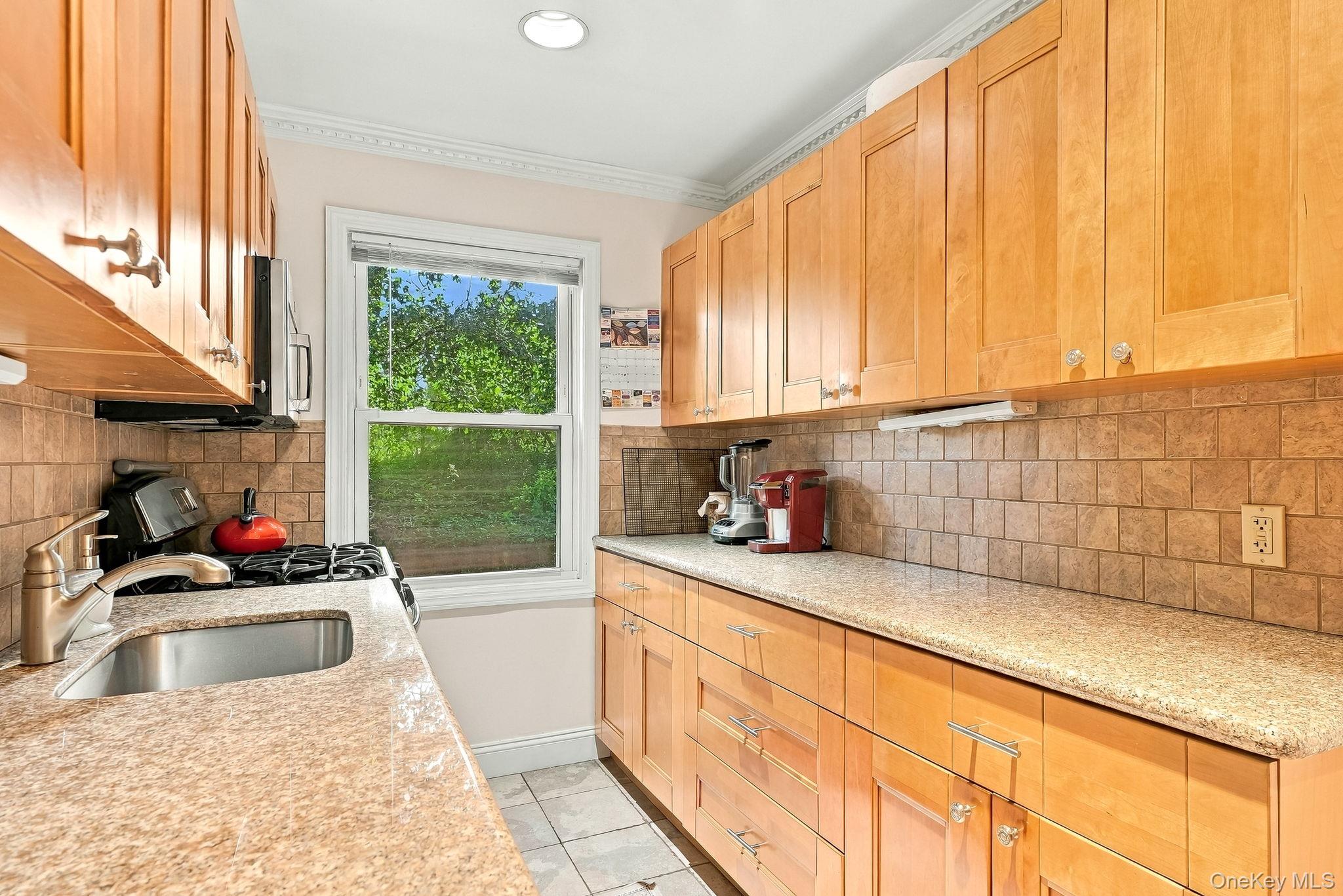 6 South Road 1v Property Photo 15