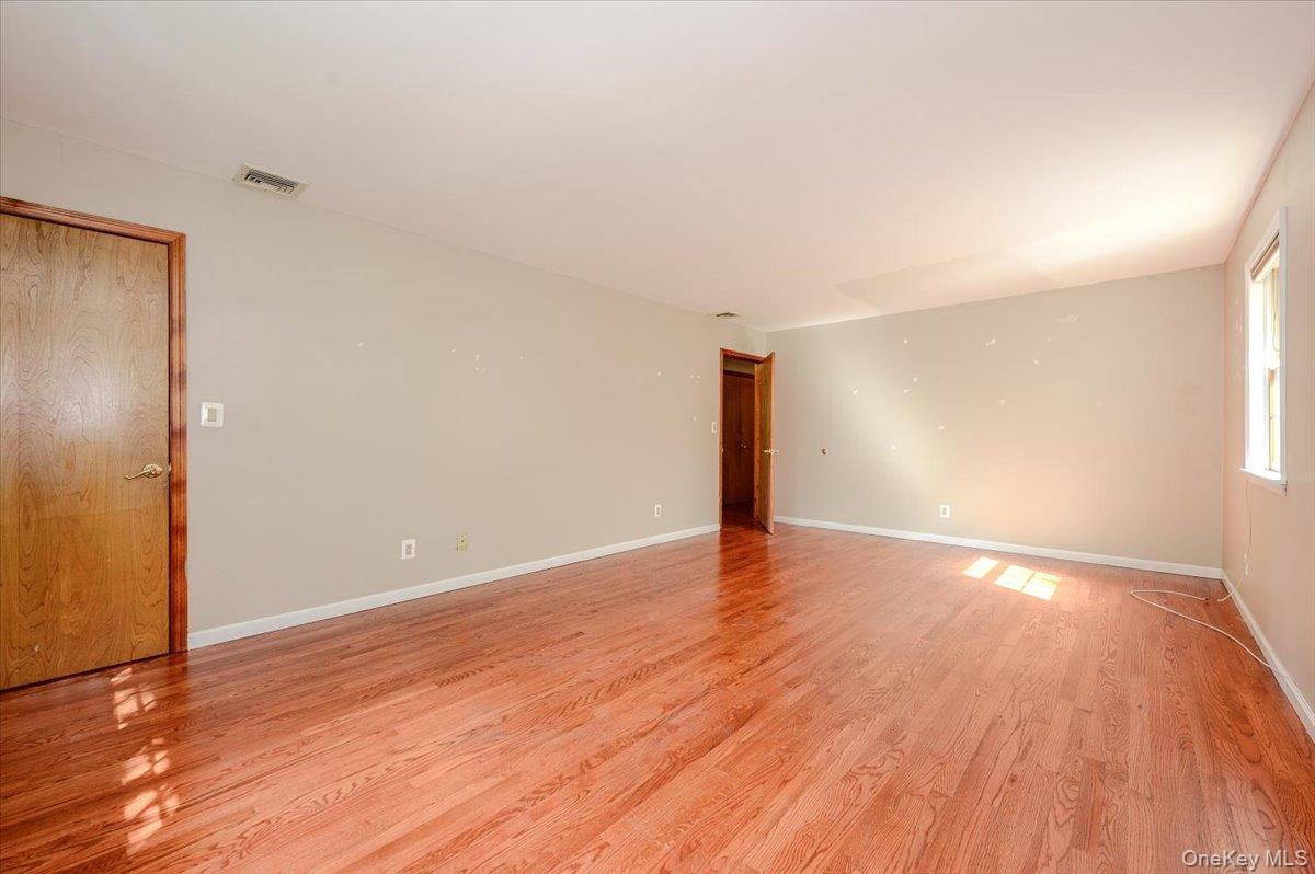 77 W Devonia Avenue Property Photo 3