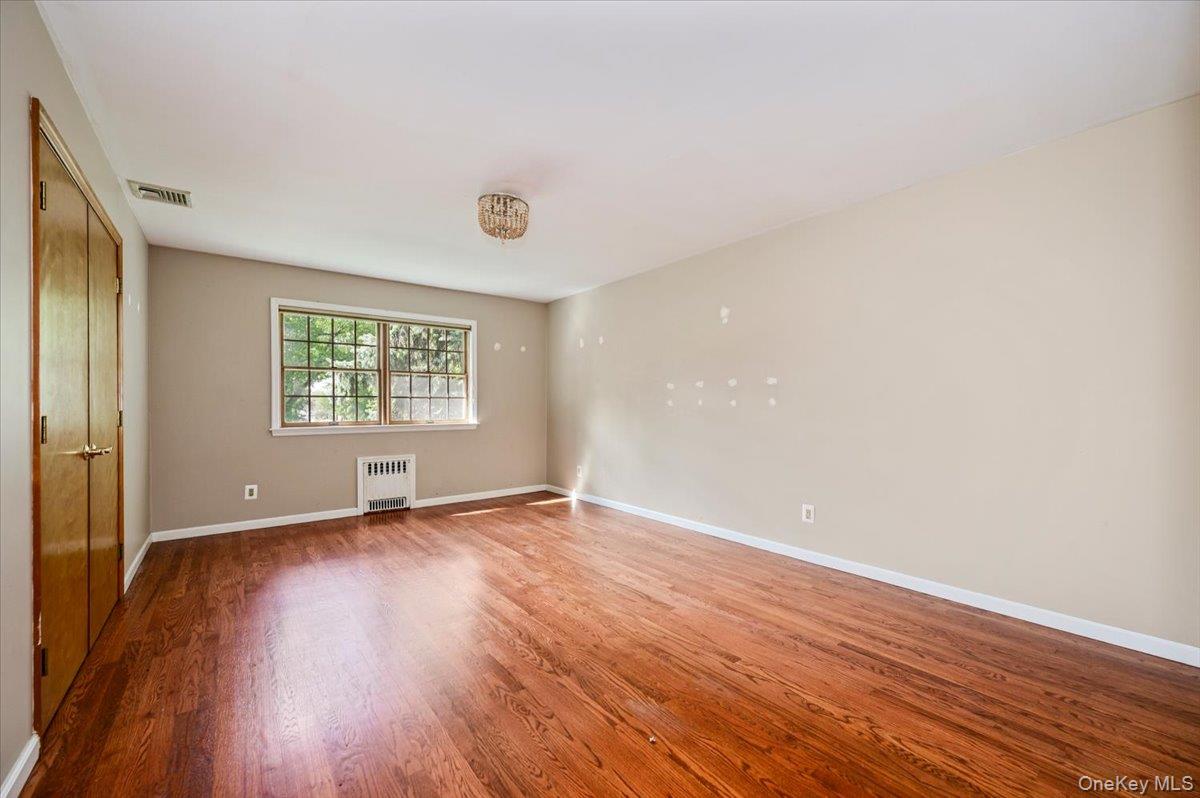 77 W Devonia Avenue Property Photo 6