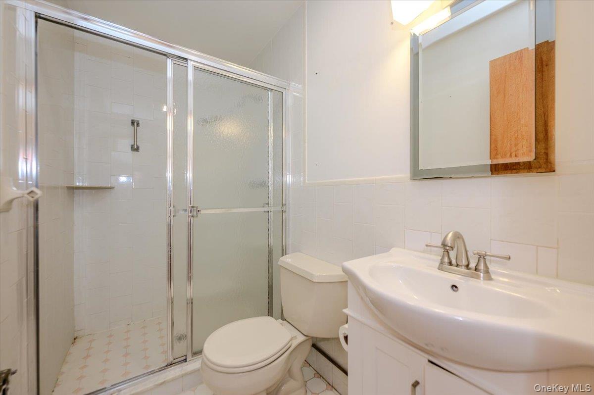 77 W Devonia Avenue Property Photo 7
