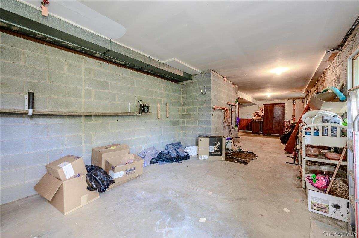 77 W Devonia Avenue Property Photo 14