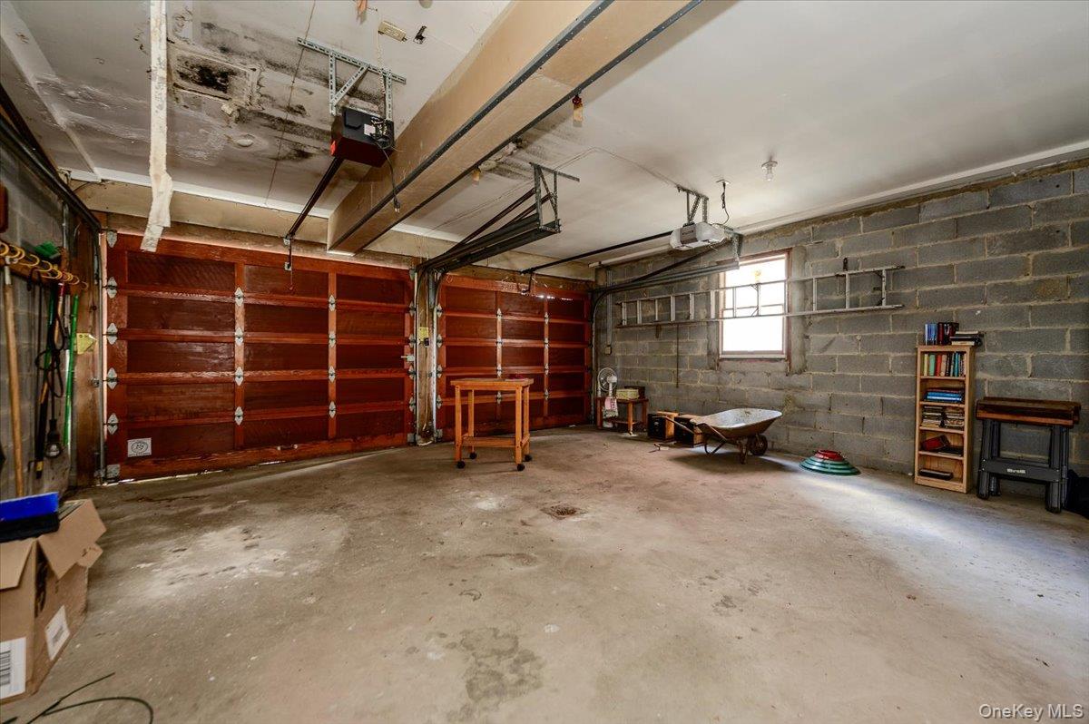 77 W Devonia Avenue Property Photo 17