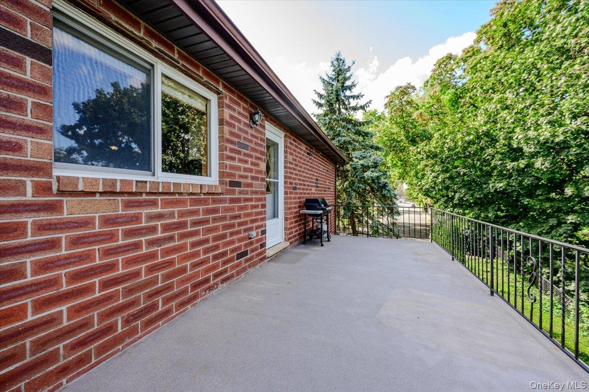 77 W Devonia Avenue Property Photo 18