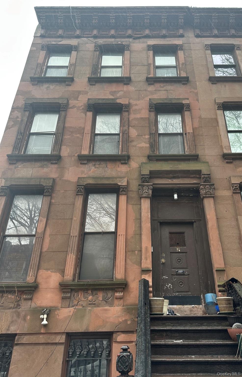 76 Macon Street Property Photo 1